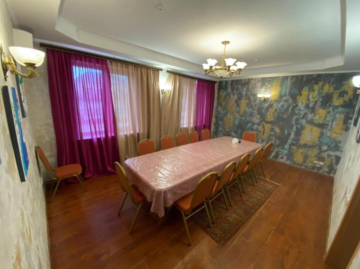 Hotel Alma Ata Zhosaly Bagian luar foto