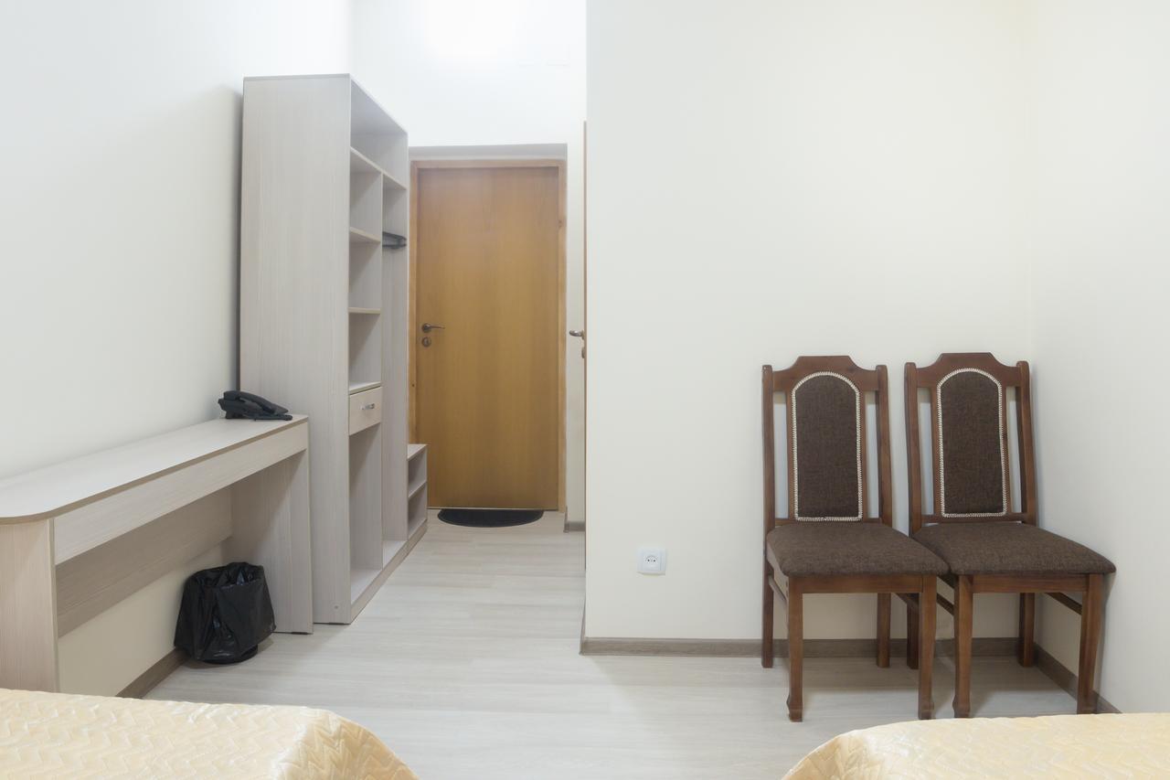 Hotel Alma Ata Zhosaly Bagian luar foto